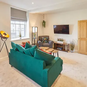 https://host-stay-market-view.yorkshirehotels.net